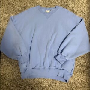 Aritzia cozy sweatfleece new mega crew sweatshirt size small
